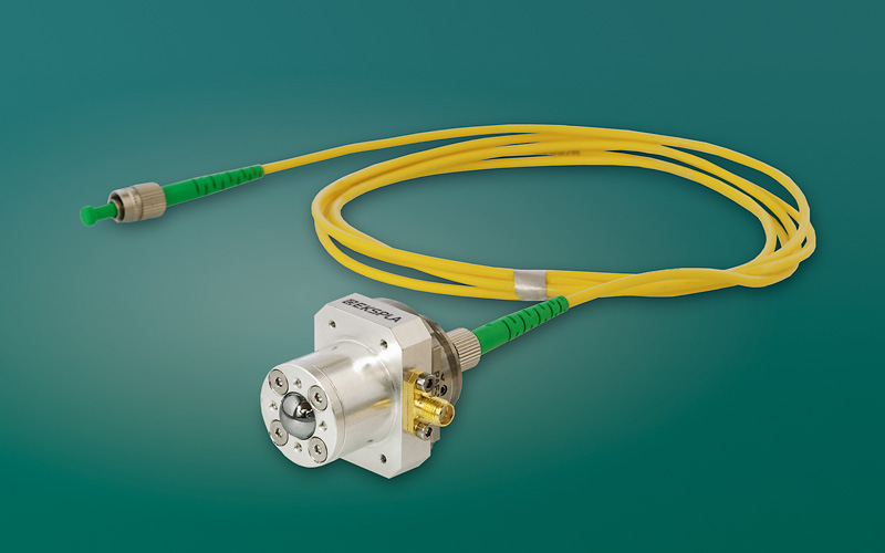 Fiber-coupled THz emitter and detector